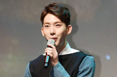 Pamer Tato Lewat Foto Ini, Jo Kwon Akui Gay?