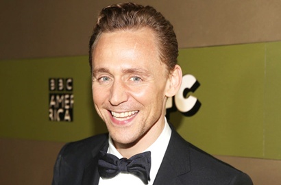 Gandengan Baru Tom Hiddleston Mirip Taylor Swift?