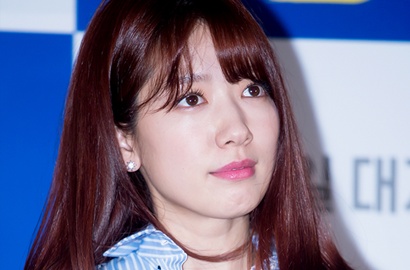 Rok Menerawang Park Shin Hye Ini Dijamin Bikin Melotot