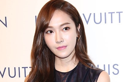 Pamer Ketawa Saat Kontroversi Choi Soon Sil, Jessica Disamakan dengan Sulli