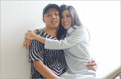 Heboh Foto Rey Utami Bugil Hasil Editan, Netter: Makanya Jangan Pamer