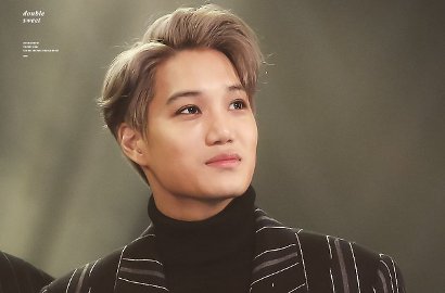 Pamer Tato Leher, Kai EXO Manly di Pemotretan Majalah