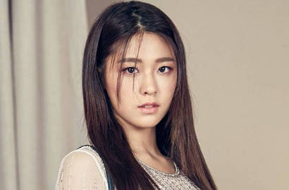 Tanpa Photoshop, Foto Ini Bikin Seolhyun Dipuji Mirip Manekin Hidup