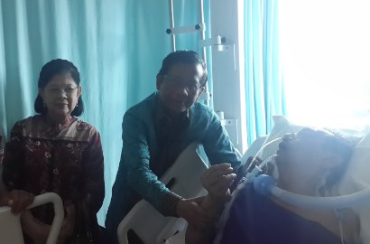 Mantan Menkeu Populer Indonesia Ini Sedang Berjuang di RS Pusat Otak