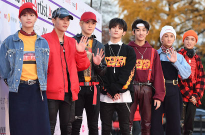 Pakai 'Rok' Hingga 'Apron', Kostum NCT 127 di Red Carpet AAA Disebut Tragis