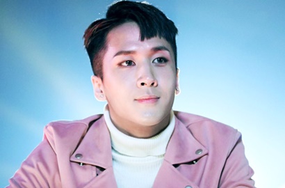 Numpang Eksis di Foto Cantik Solar Mamamoo, Ravi VIXX Bikin Ngakak Netter
