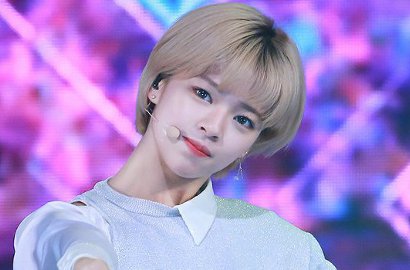 Bikin Pangling, Jungyeon Twice Berubah Jadi Pengantin Cantik di Pemotretan Ini
