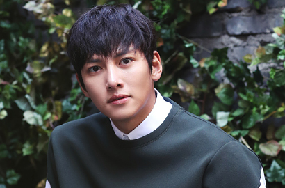 Ji Chang Wook Ungkap Perbedaan Naskah Ciuman di 'K2' dan 'Healer'