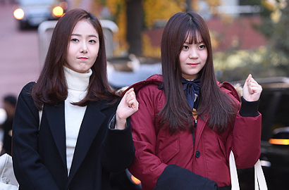 Jalani Ujian Masuk Universitas, SinB dan Umji G-Friend Pede di Pelajaran Ini