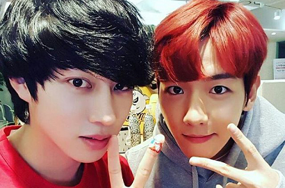 Tanding Game Lagi, Baekhyun EXO Peluk Cium Heechul SuJu