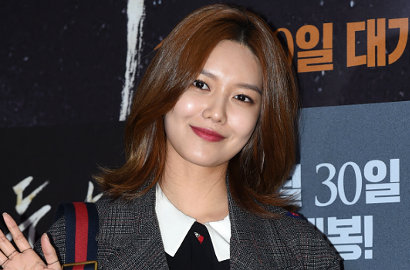 Imut Berponi Cepak di Majalah, Sooyoung Ungkap Rasa Sayang ke SNSD