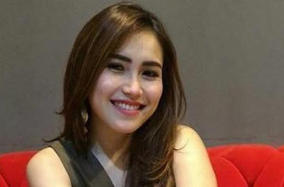 Bela Mati-Matian, Fans Fanatik Ayu Ting Ting Ejek Penyebar Isu Dijambak Adik Nagita