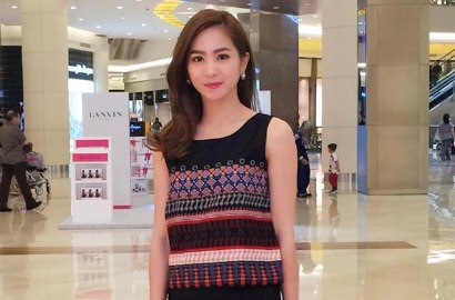 Pamer Foto Keluarga, Isu Bunga Zainal Diam-Diam Nikahi Bos PH India Kembali Heboh
