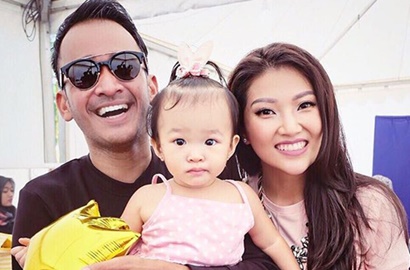 Putri Kecil Ruben Onsu Bisa Ngomong Tiga Bahasa Termasuk Mandarin