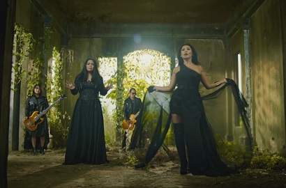 Netter Kritisi Iklan Nongol di Video Klip 'Teka-Teki' Kotak X Anggun