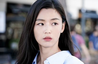 Perhatian Jun Ji Hyun Saat Syuting 'Legend Blue Sea' Sentuh Hati Kru