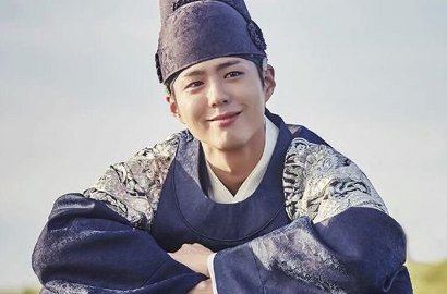 Park Bo Gum Ternyata Ketemu Cucu Raja Joseon Sungguhan Syuting 'Moonlight'