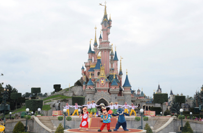 Berencana Serang Disneyland, Anggota ISIS Ditangkap di Paris