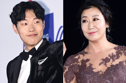 Bikin Kangen 'Reply 1988', Ryu Jun Yeol Foto Bareng Ra Mi Ran di Blue Dragon Awards