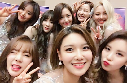 Gemerlap, Begini Kerennya Penampilan SNSD di Web TV Asia Awards