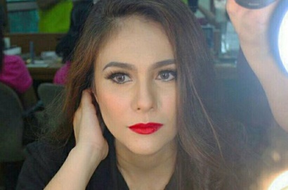 Wulan Guritno Cantik Maksimal Pakai Kebaya, Netter: Ayu Ting Ting Bisa Apa?