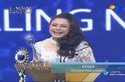 Wakili Ambil Piala di SCTV Awards, Bukti Cinta Rossa ke Afgan?