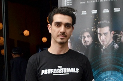 Main 'The Professionals', Fachri Albar Jatuh Beneran dari Ketinggian?