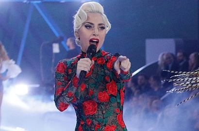 Jelang Fashion Show Victoria's Secret, Lady GaGa Pamer Foto 'Panas'
