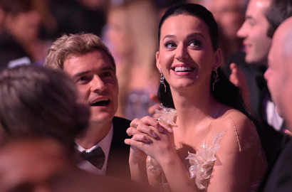 Orlando Bloom Kepergok Elus Perut Sang Kekasih, Katy Perry Hamil?