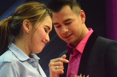 Malu-Malu Disuruh Goyang Erotis oleh Raffi, Ayu Ting Ting Disindir Netizen