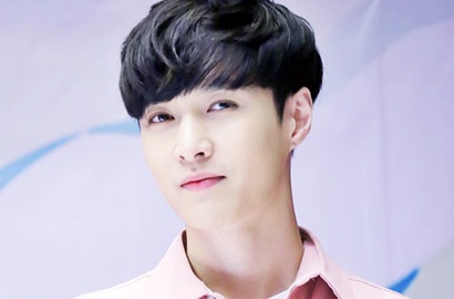 Kumpul Lagi, Lay EXO Pamer Foto OT9 Usai Konser di Tokyo Dome