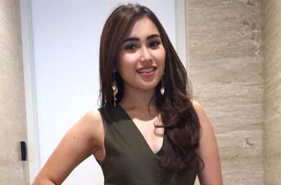 Ayu Ting Ting Pamer Paha Saat Gendong Bilqis, Netter: Astagfirullaaahh Anak Sholeha