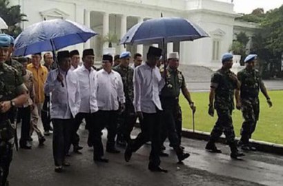 Ini Yang Disampaikan Jokowi di Depan Massa Aksi Damai 2 Desember