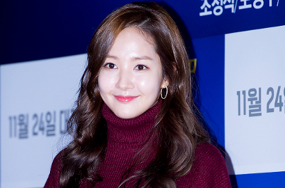 Biasa Cantik Saat Selfie, Park Min Young di Bandara Disindir Mirip Ahjumma