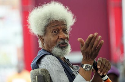 Penerima Nobel Ini Buang Kewarganegaraan AS Karena Donald Trump