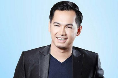 Istri Lepas Hijab dan Curhat di Medsos, Tommy Kurniawan Masih Tutupi Masalah?
