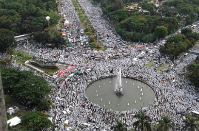 Aksi Super Damai 2 Desember Cetak Sejarah Indonesia, Kok Bisa?