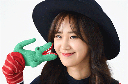 Ultah, Yuri SNSD Pamer Dapat Kado Spesial Ini dari SM Entertainment