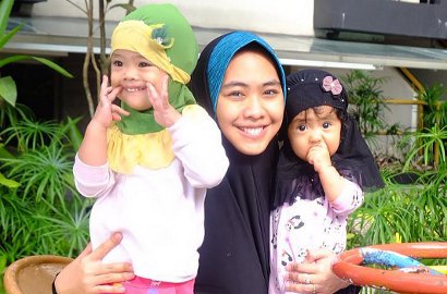 Usai Ustazah Abal-Abal, Oki Setiana Dewi Dihujat Lagi Gara-Gara Bentuk Kue Ultah