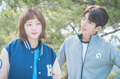 Pasang Muka Sebal, Lee Sung Kyung Semangat Nembak Nam Joo Hyuk di 'Kim Bok Ju'