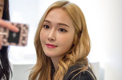 Bisnis Makin Lancar, Jessica Bagi Tanda Tangan Buka Butik Pop-Up di Gangnam