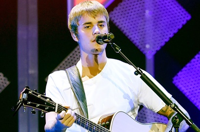 Bawakan Lagu Akustik 'Cold Water', Justin Bieber Bikin Penonton Jatuh Hati