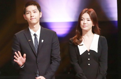 Kompak Pakai Baju Hitam, Song-Song Couple Lagi-Lagi Bikin Baper Abis