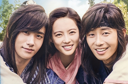 Janjikan Ada Cinta dan Bromance, PD  'Hwarang' Puji Park Seo Joon Cs