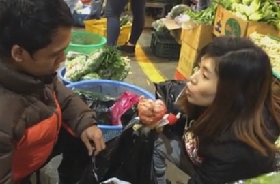 Kocak, Wanita di Pasar Korea Ini Fasih Tawar-Menawar Pakai Bahasa Jawa