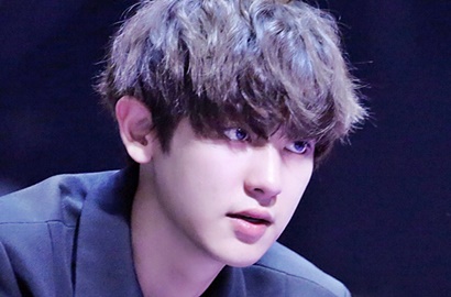 Chanyeol EXO Pose Kece Berlatar Senja Pantai di BTS 'Missing 9'
