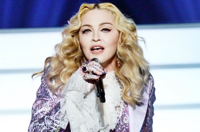 Madonna Akui Pernah Berciuman Mesra dengan Michael Jackson