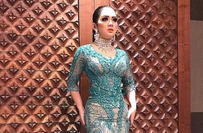 Syahrini Joged Gaun Berkibar Ala Marilyn Monroe, Netter: Awas Jatuh Lagi Teh