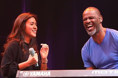 Raisa Bareng Brian McKnight, Romantisnya Hamish Daud Lontarkan Pujian