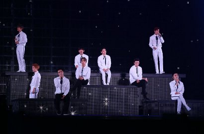 Seperti Ini Gantengnya Member EXO di Majalah Italia L'uomo Vogue